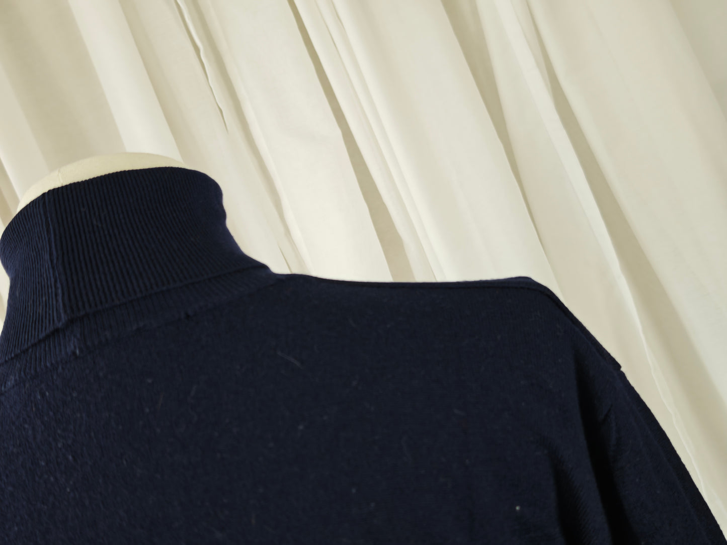 Navy wool sweater - XL