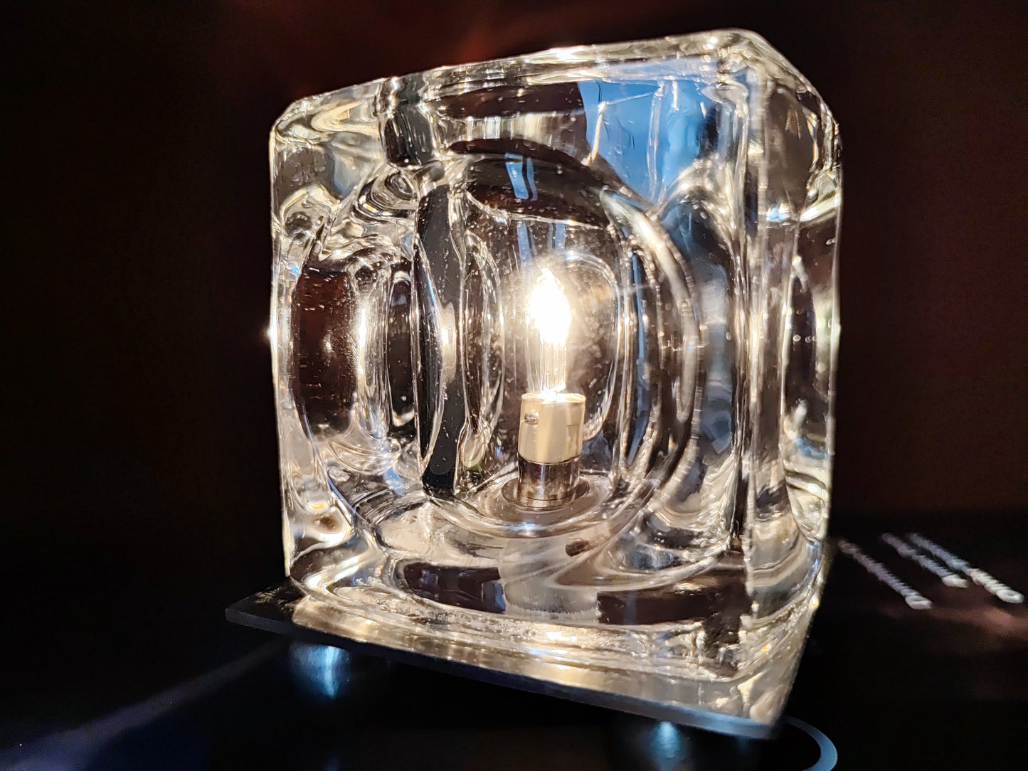 Ice cube lamp