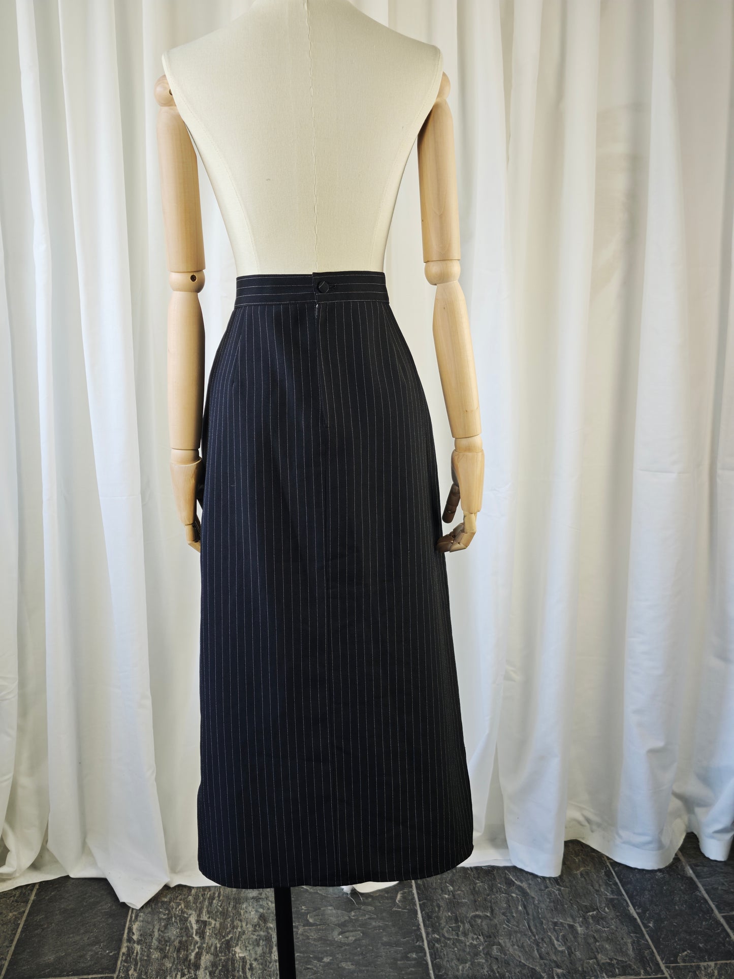 Pinstripe skirt - M