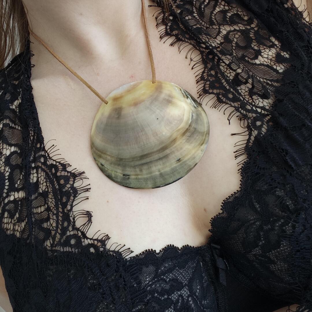 Mermaid shell necklace
