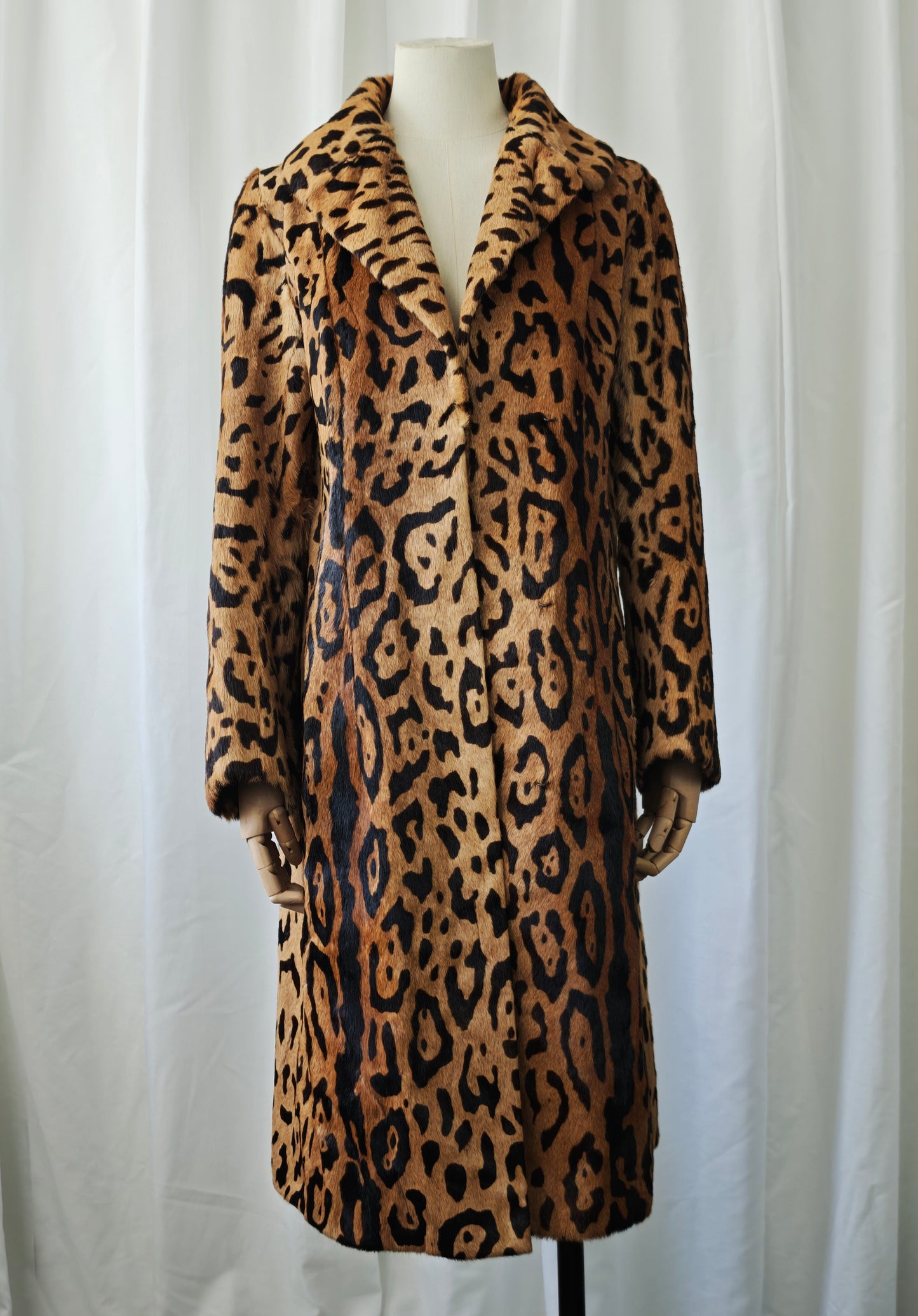 Hair on leopard coat