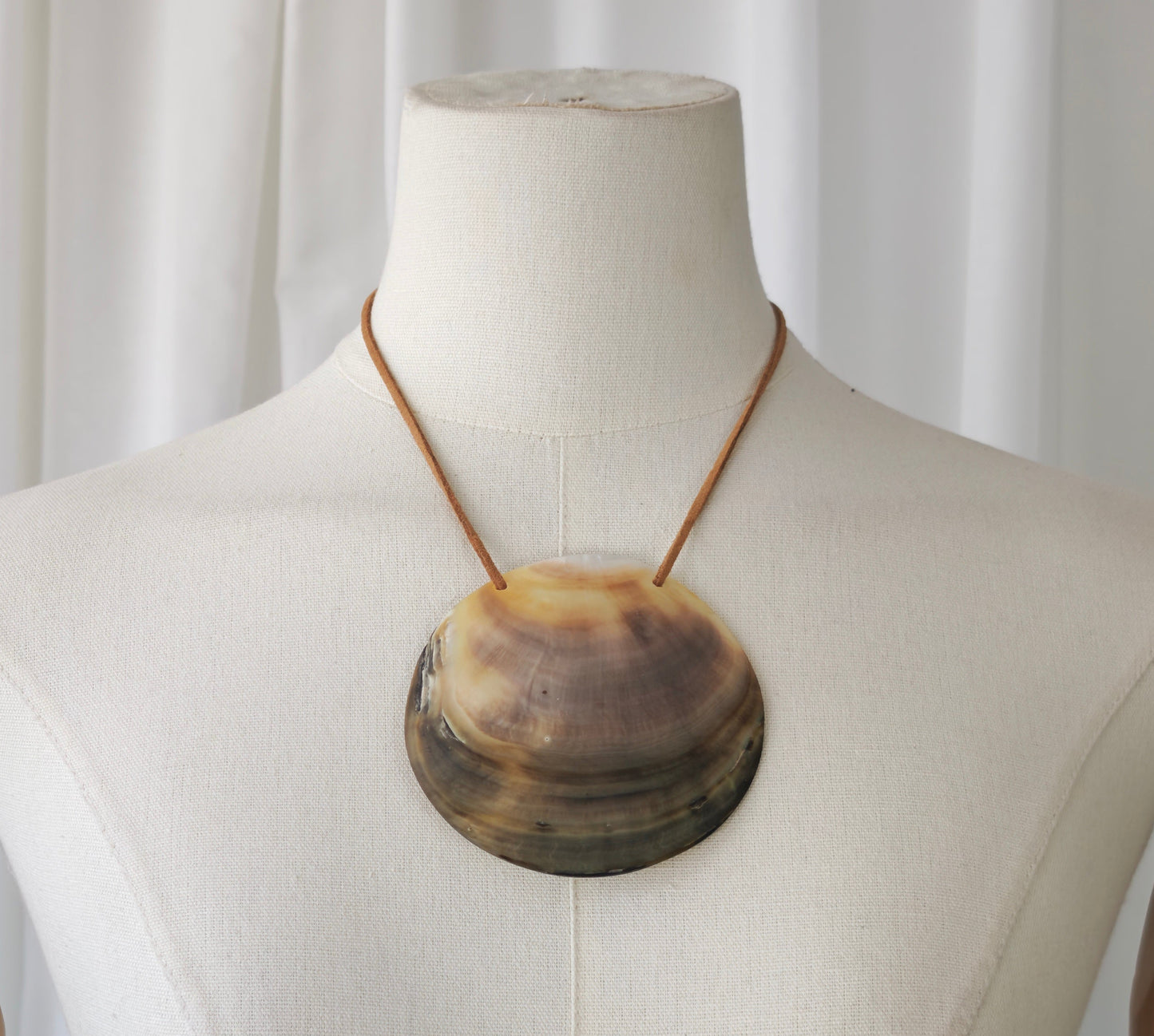 Mermaid shell necklace