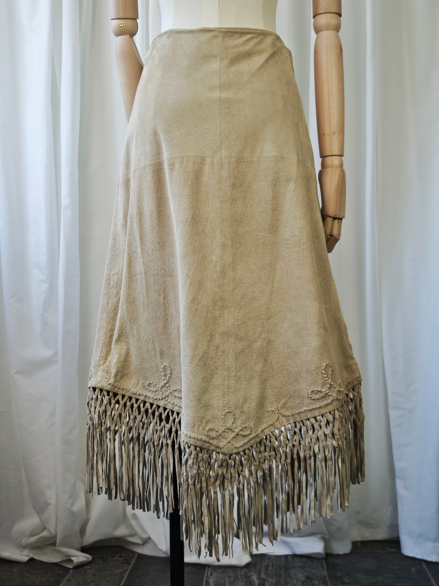 Suède fringe skirt