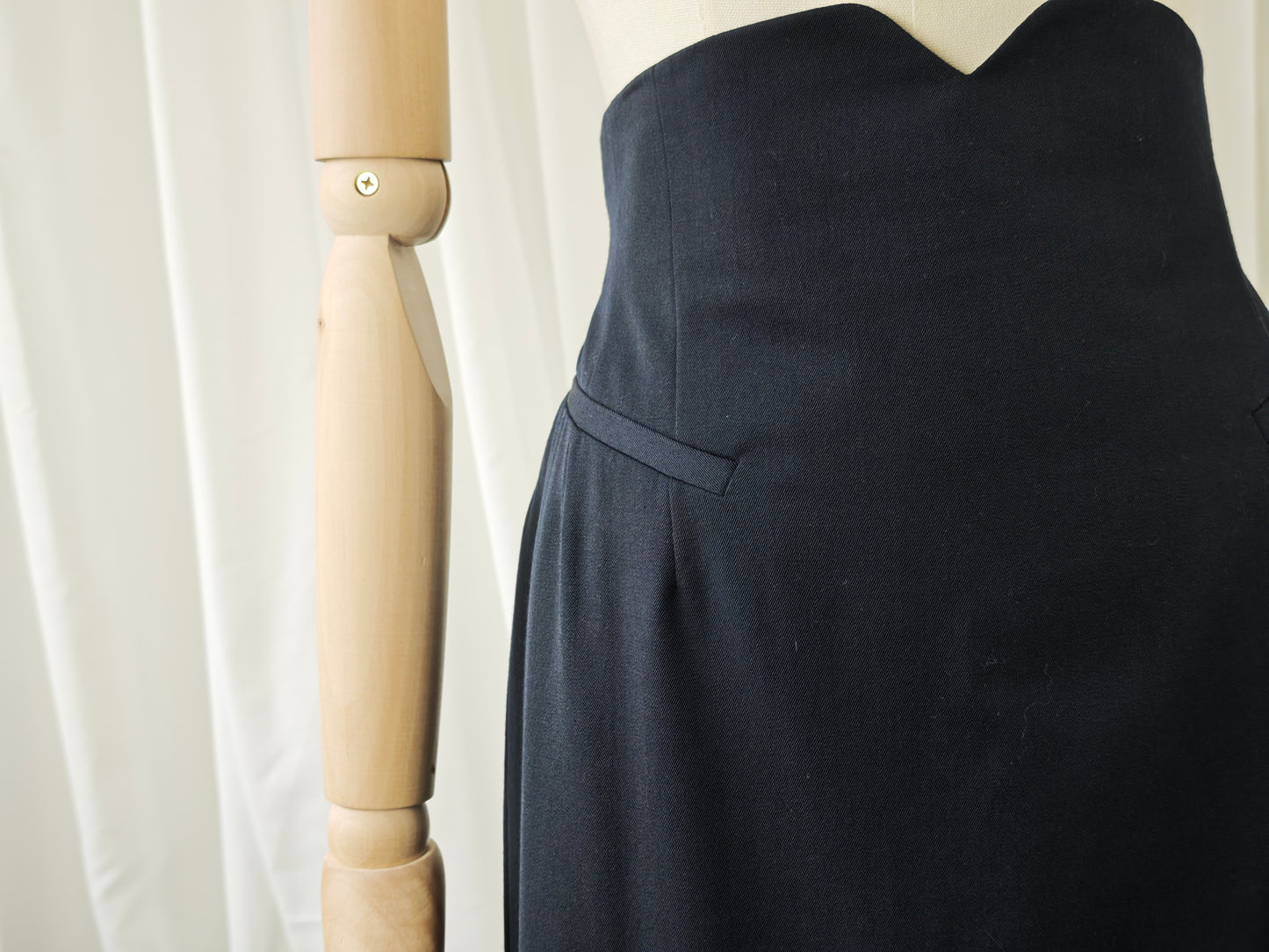 Wool pencil skirt - L