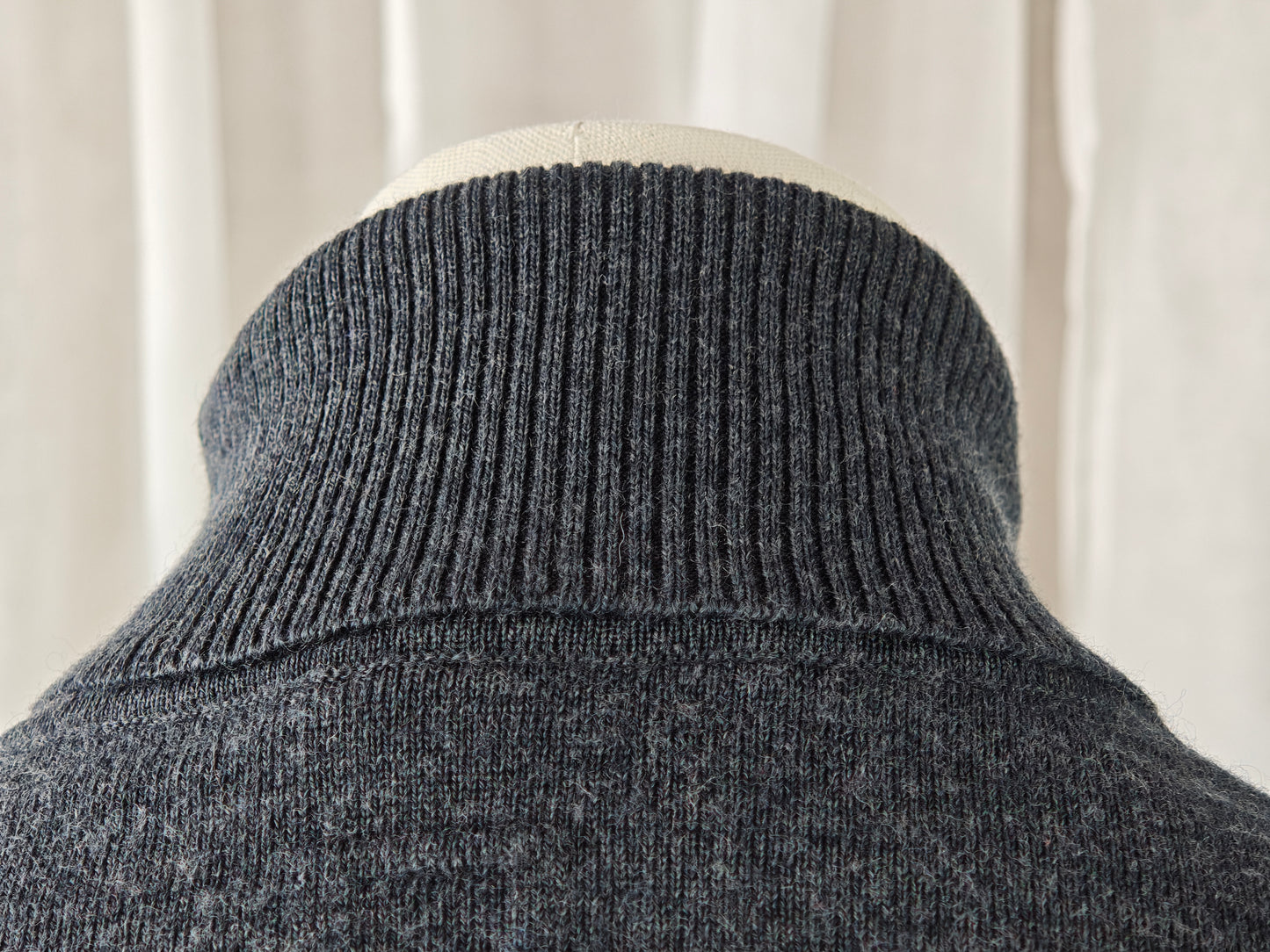 Hugo Boss sweater - M/L