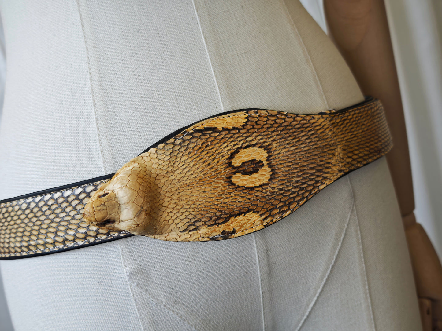 Real cobra belt - 95 cm