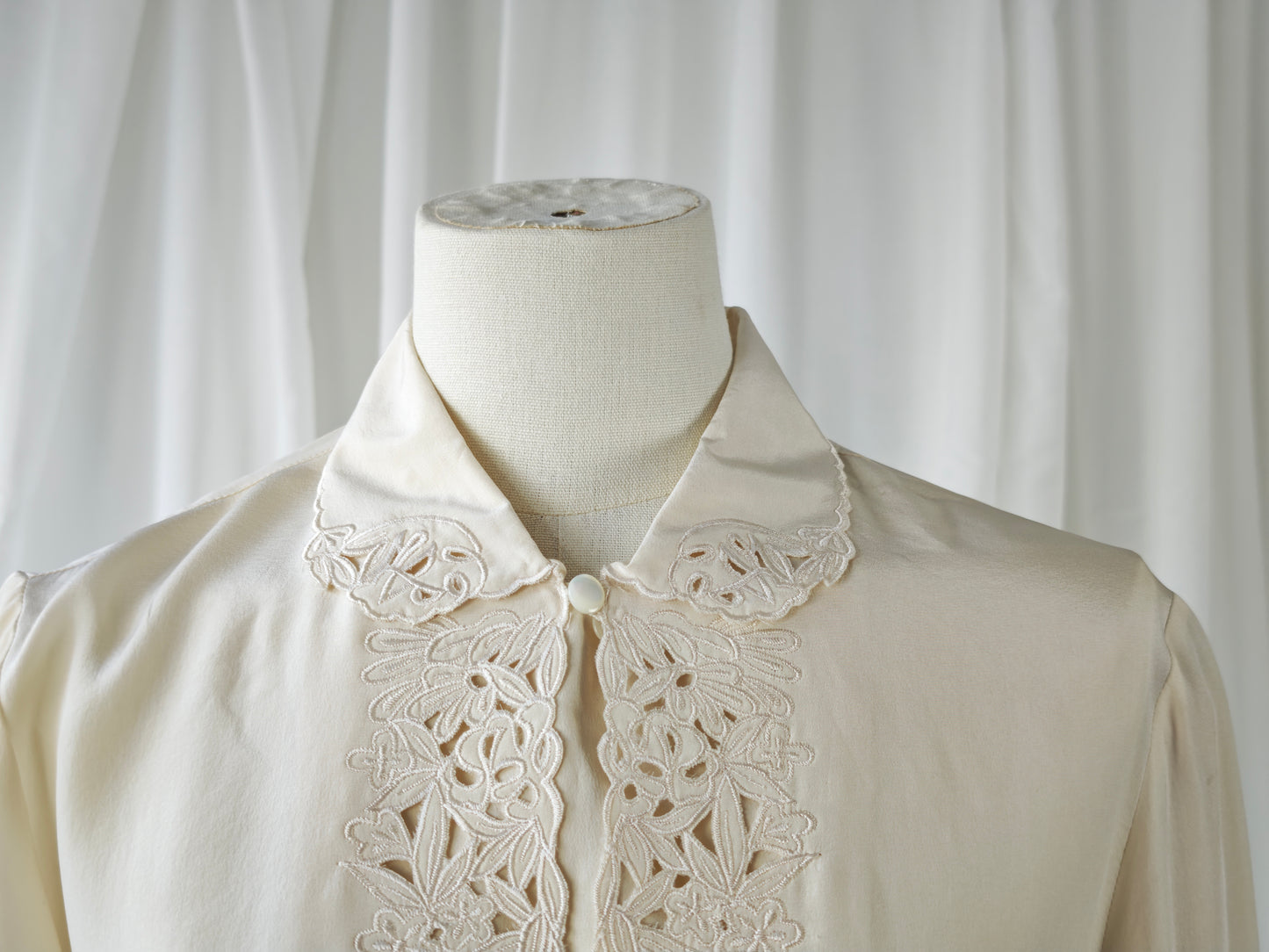 Romantic silk blouse - S