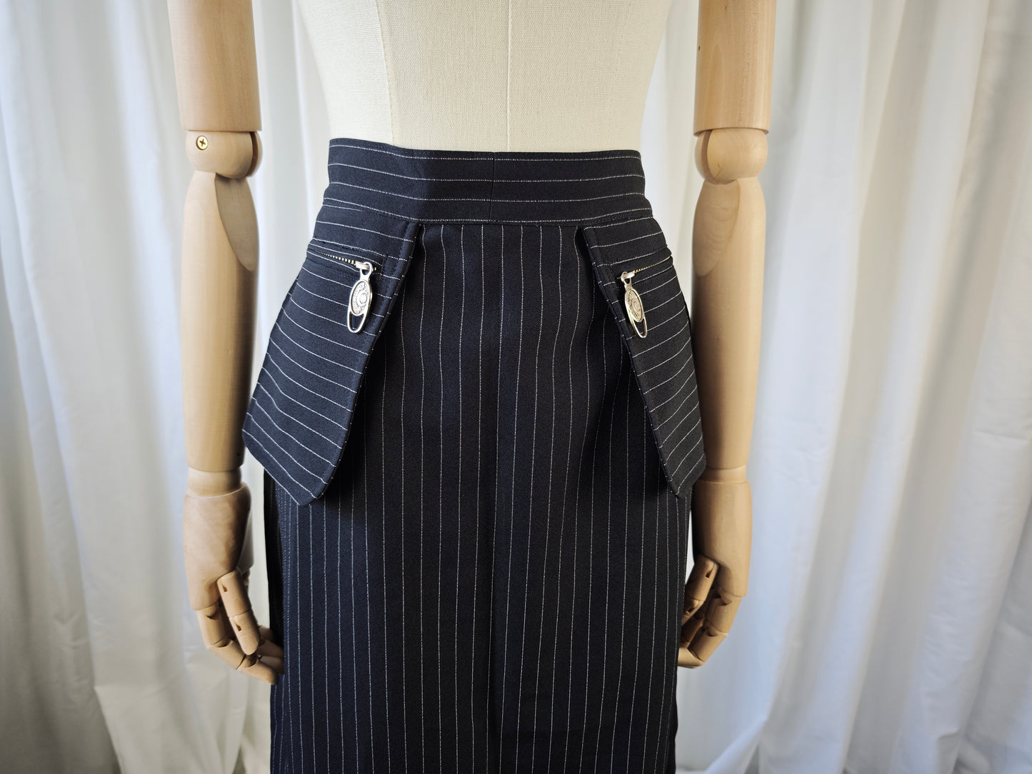 Pinstripe skirt - M