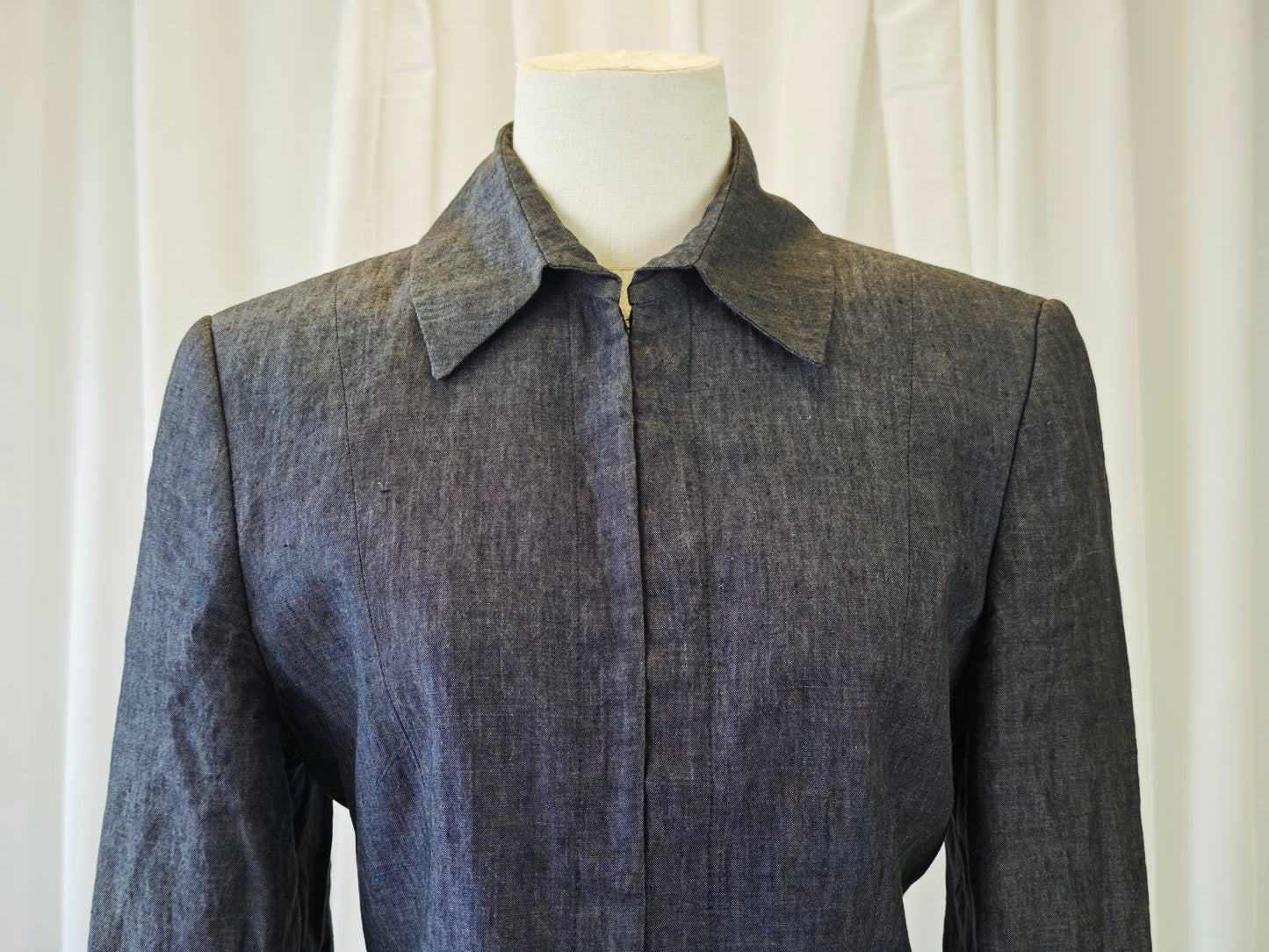 Linen fitted blazer