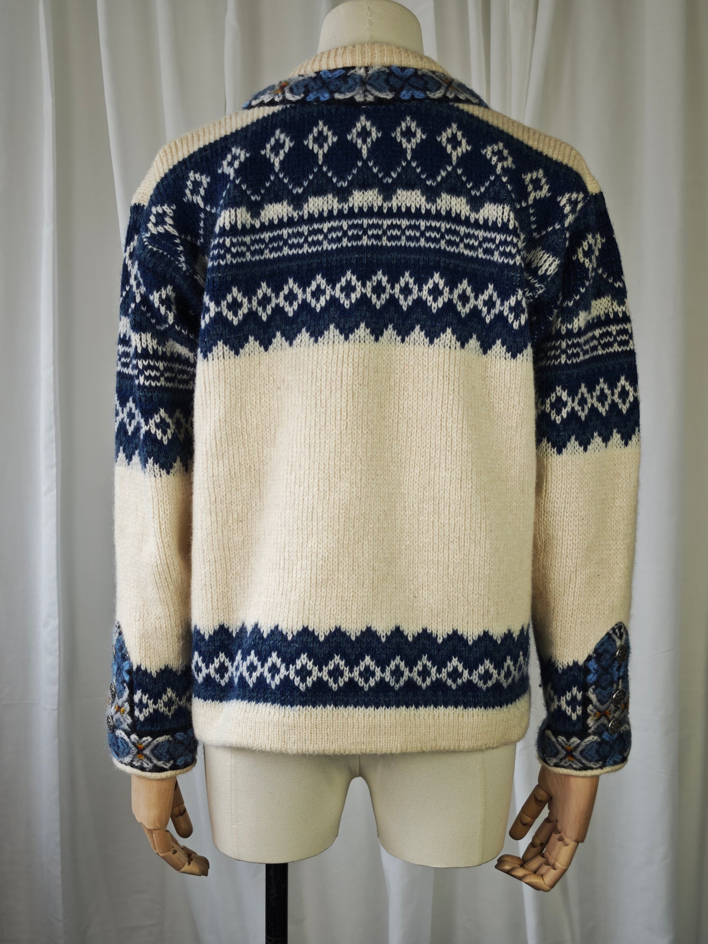 Nordstrikk cardigan - M