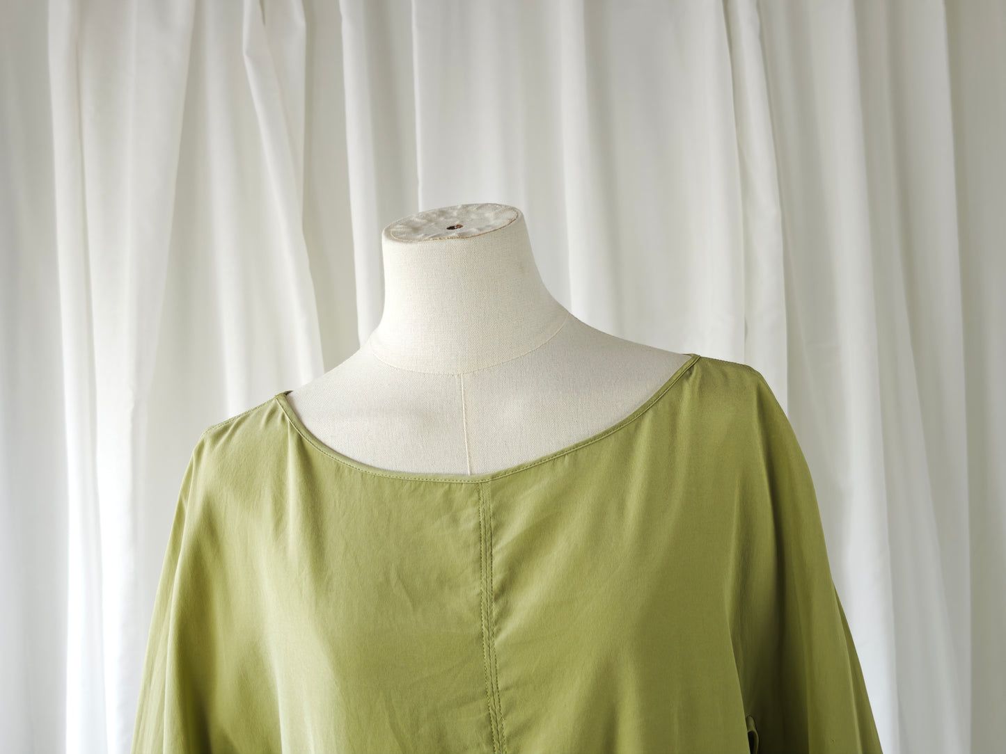 Silk pistachio top - L/XL