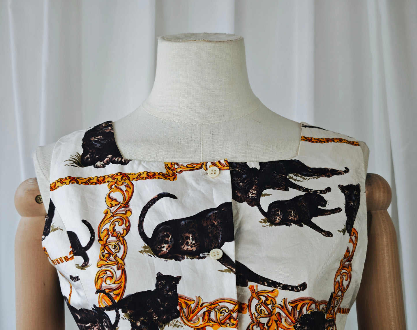 Silk vest with black panthers