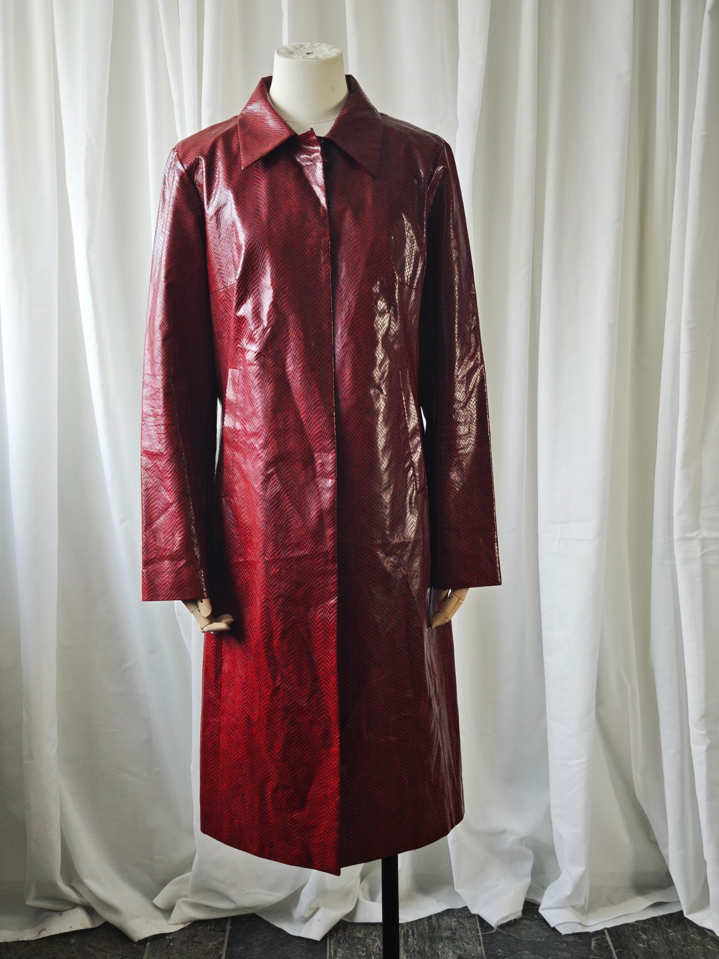 Burgundy raincoat - S/M