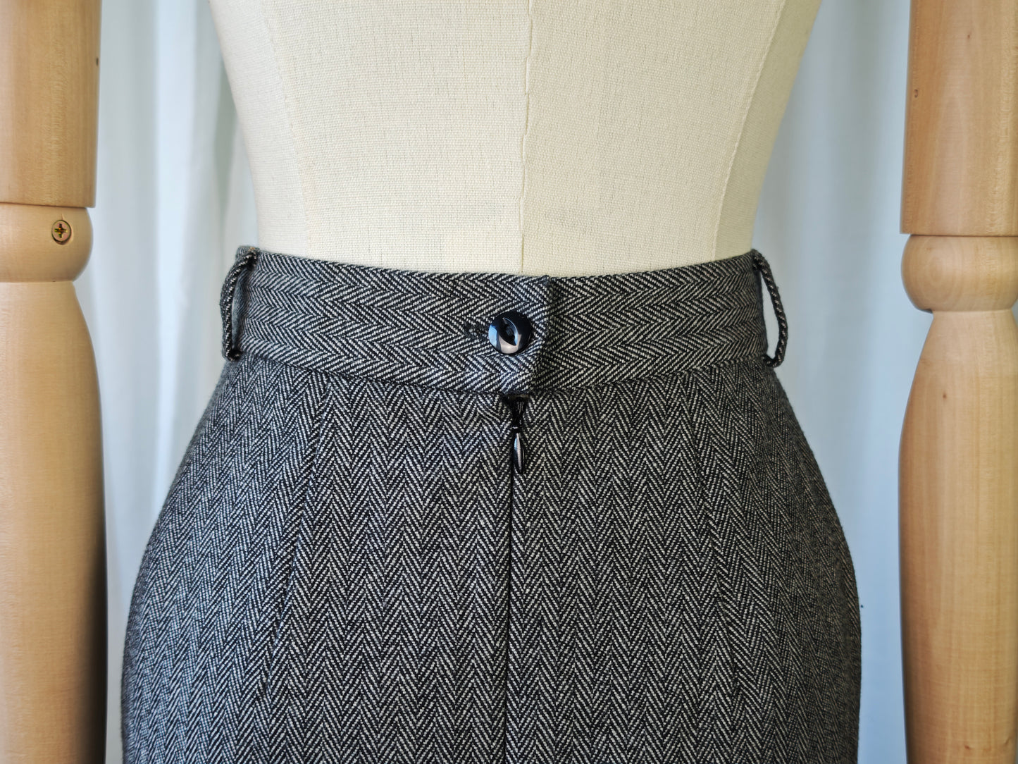 Woolmix pencil skirt - M
