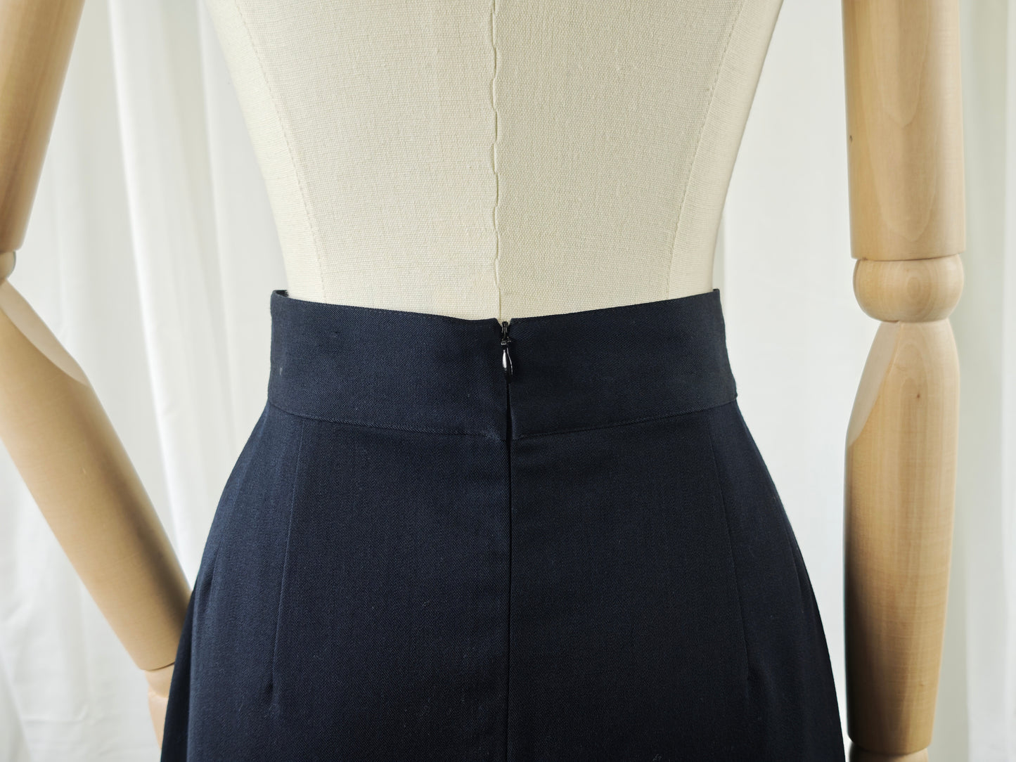 Wool pencil skirt - L