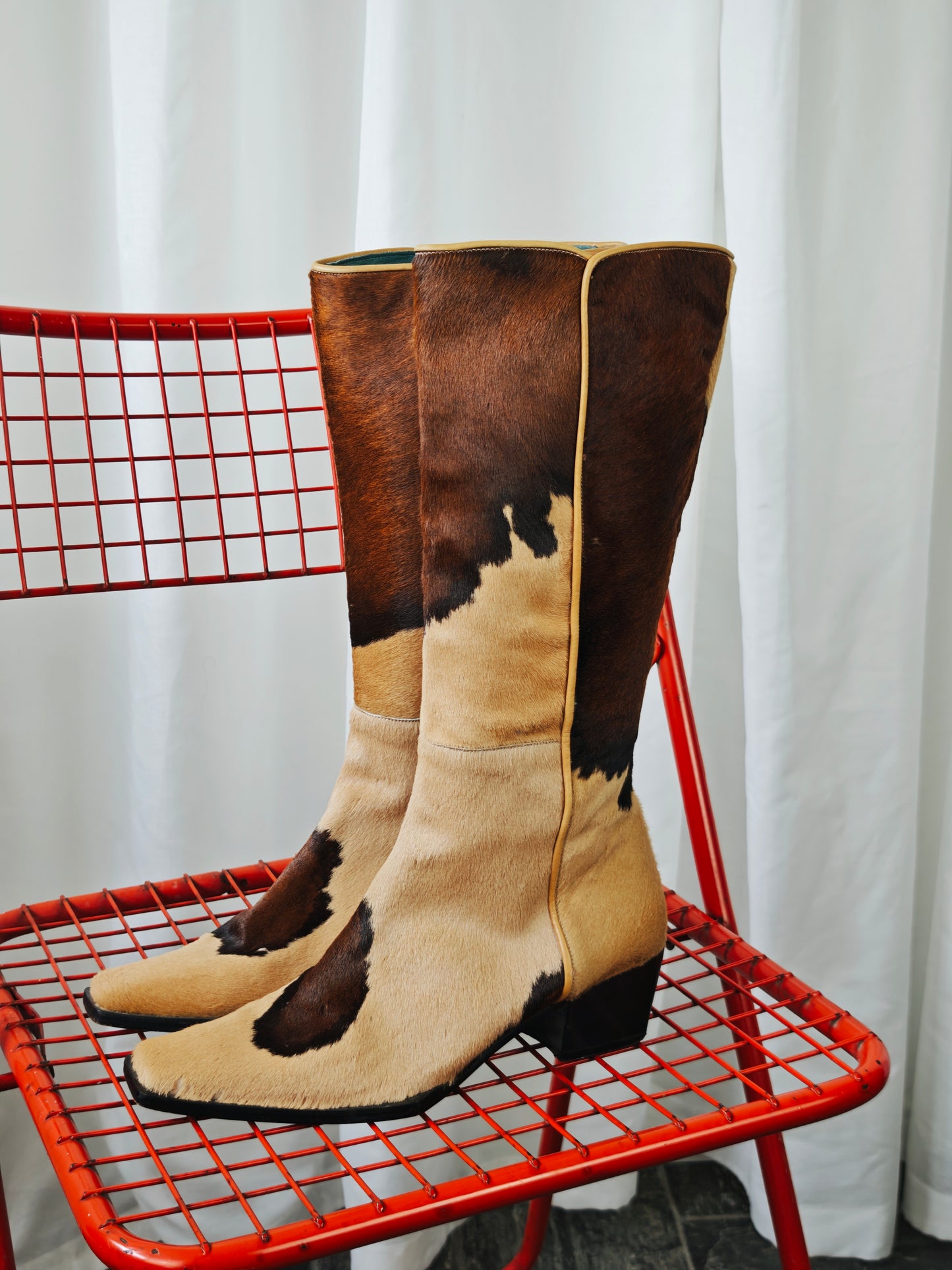 Cow print pony boots - 38