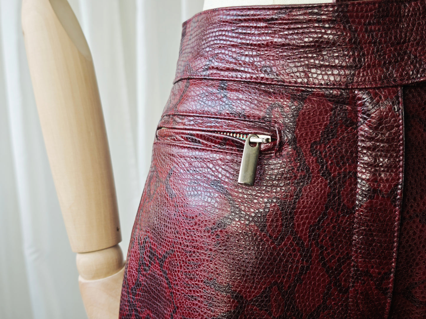 Burgundy snake trousers - M