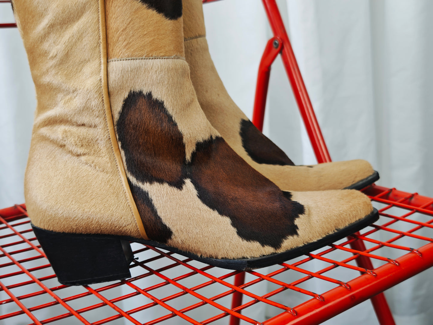 Cow print pony boots - 38