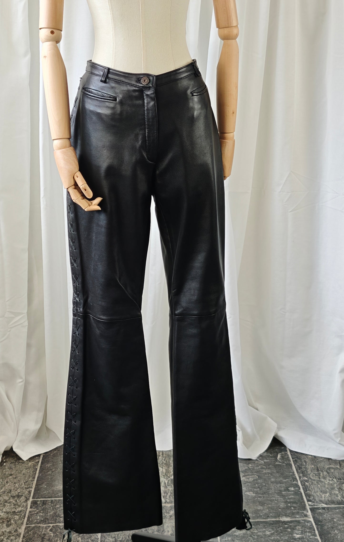 Leather trousers - L/XL