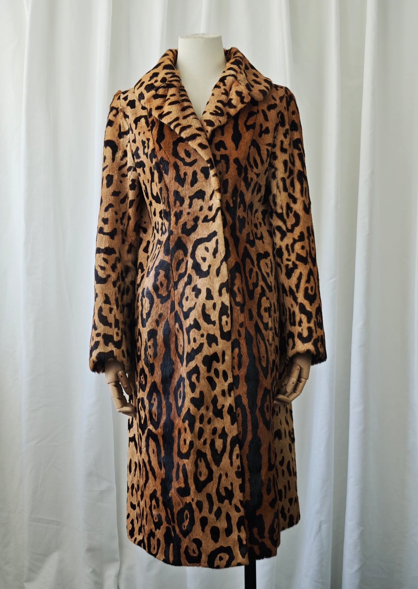 Hair on leopard coat