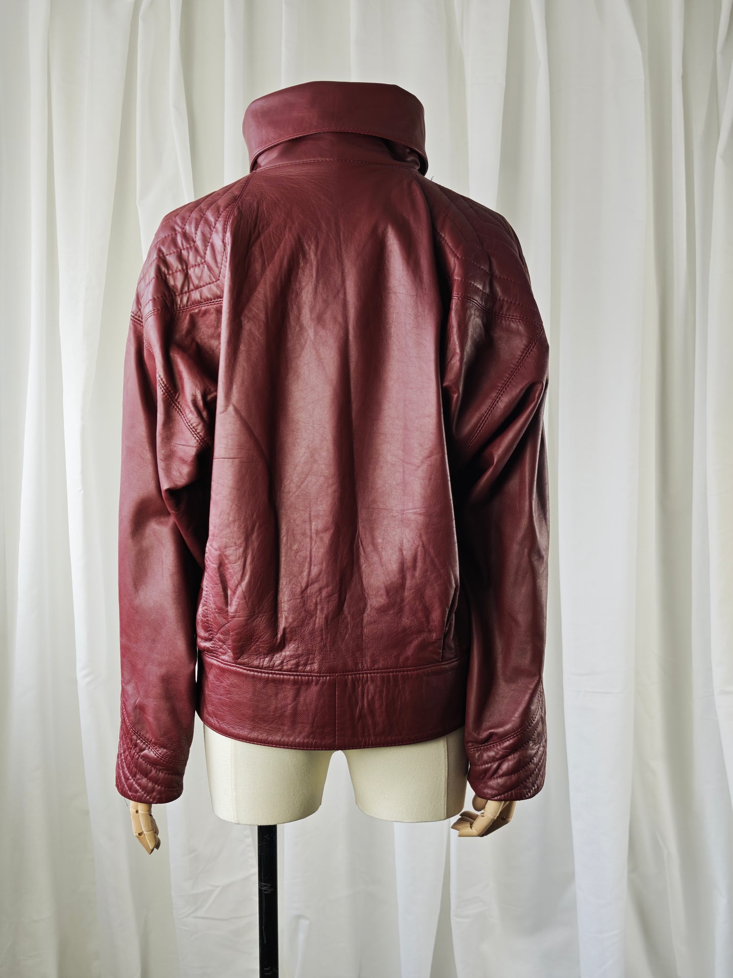 Leather burgundy bomber - S/M