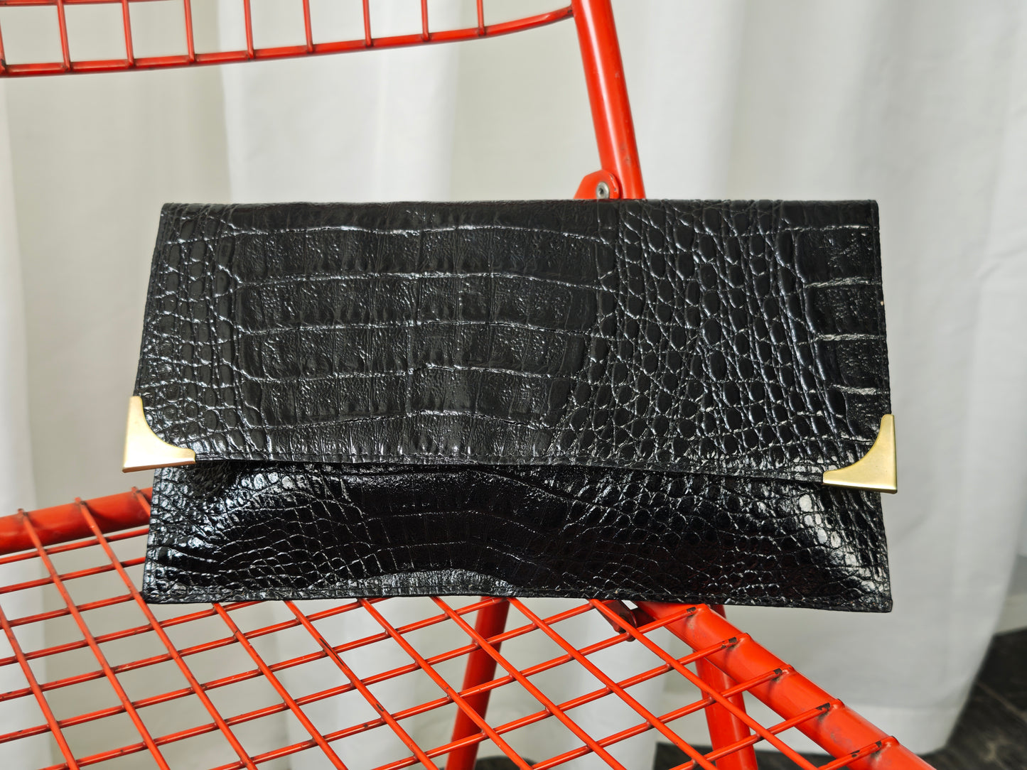 Crocodile envelop clutch