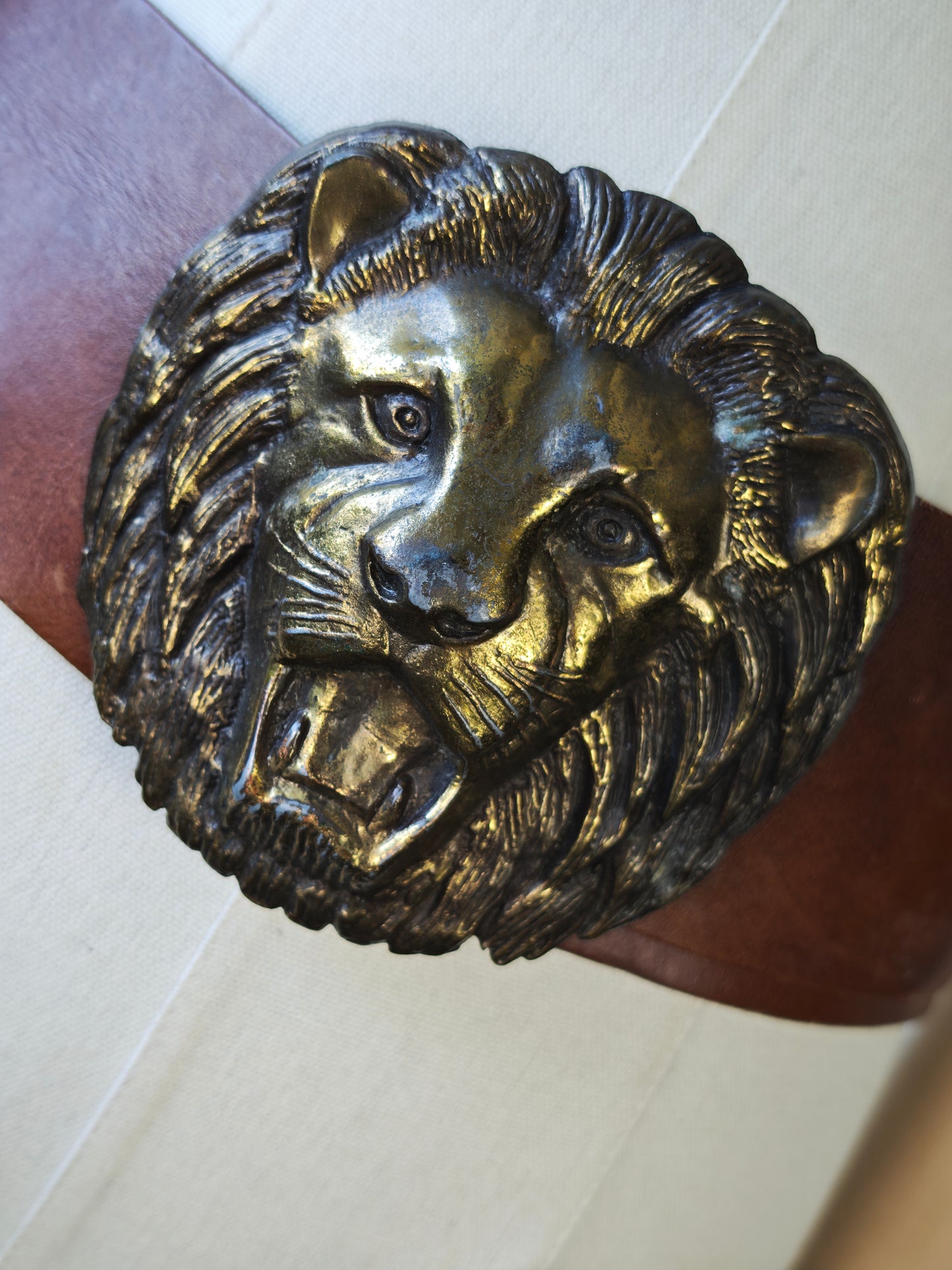 Large lion head belt