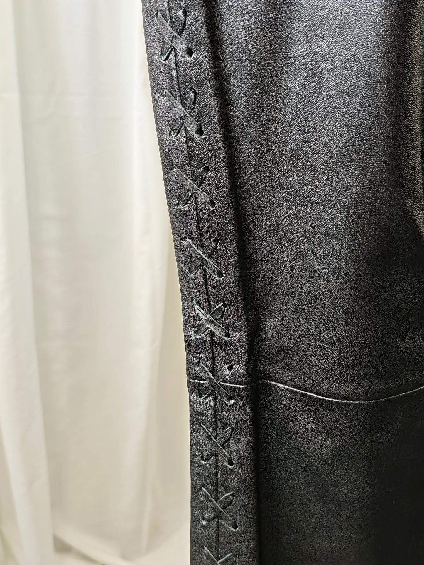 Leather trousers - L/XL