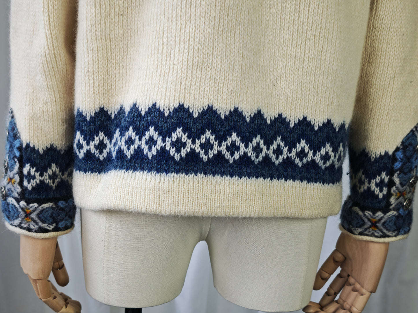 Nordstrikk cardigan - M