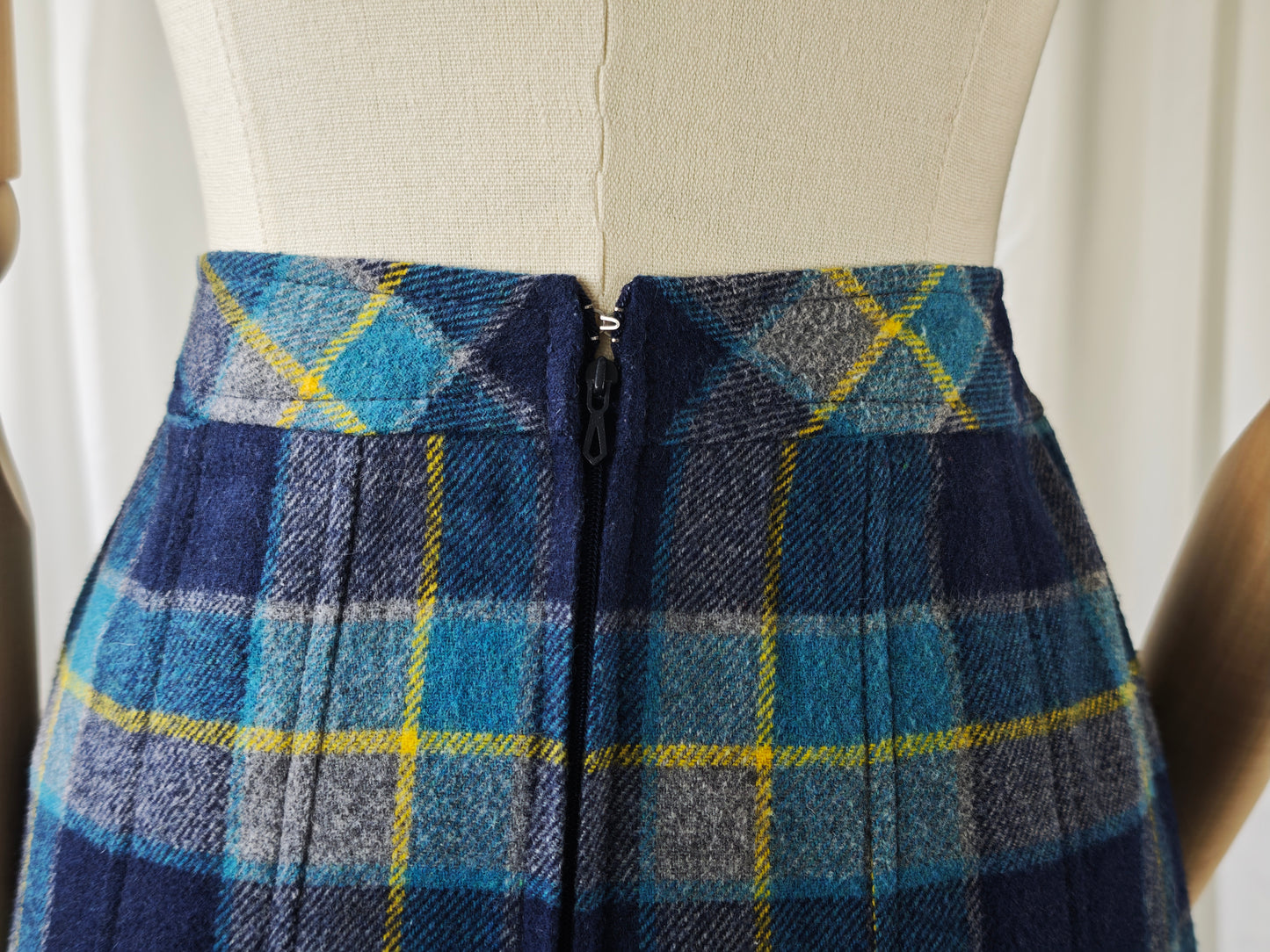 70's tartan skirt - M