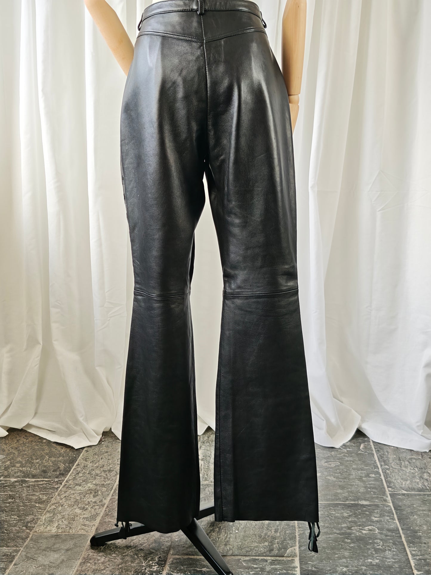 Leather trousers - L/XL