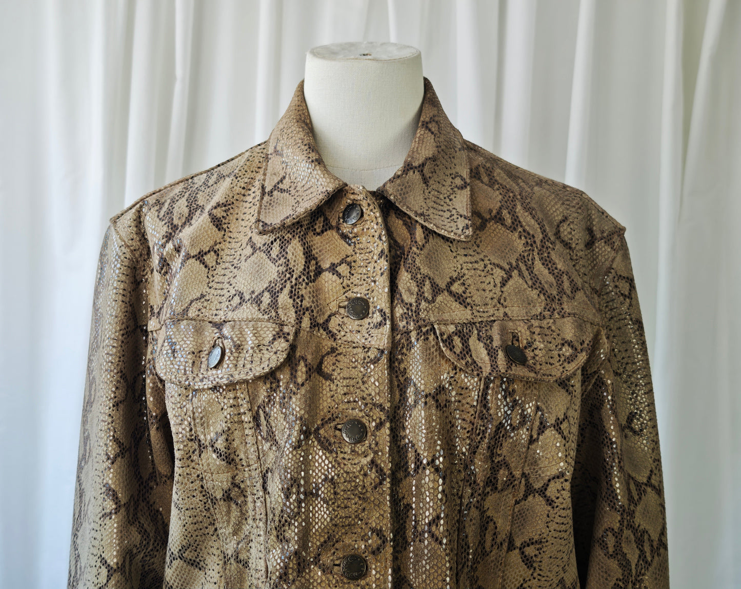 Leathe snake print jacket