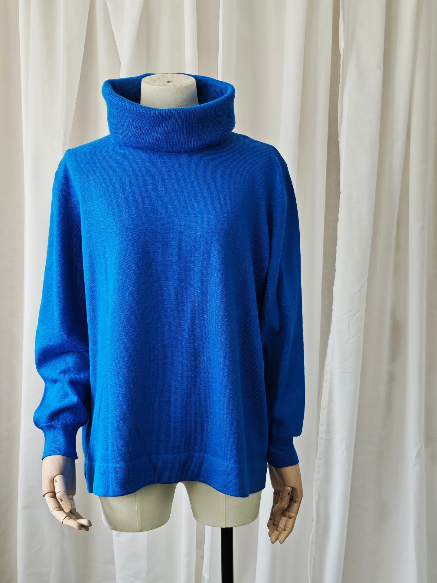 Blue sweater - M/L