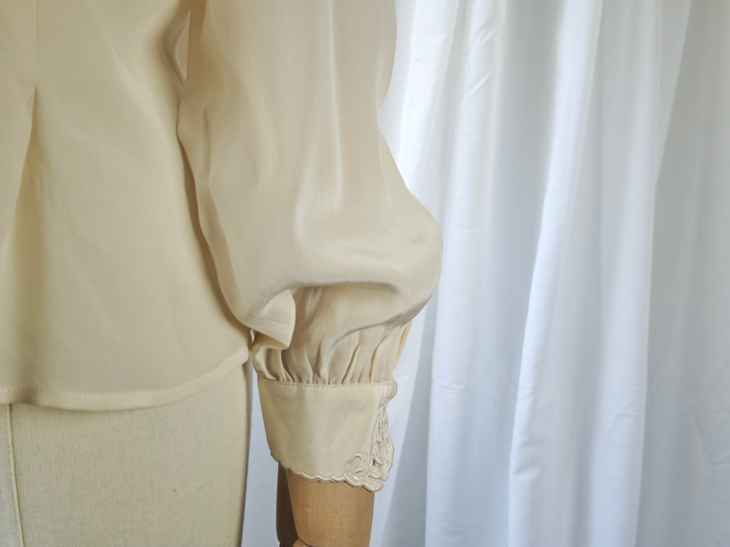 Romantic silk blouse - S