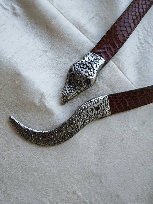 Belt with snake buckle