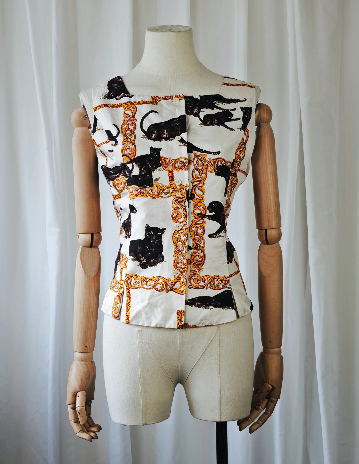 Silk vest with black panthers