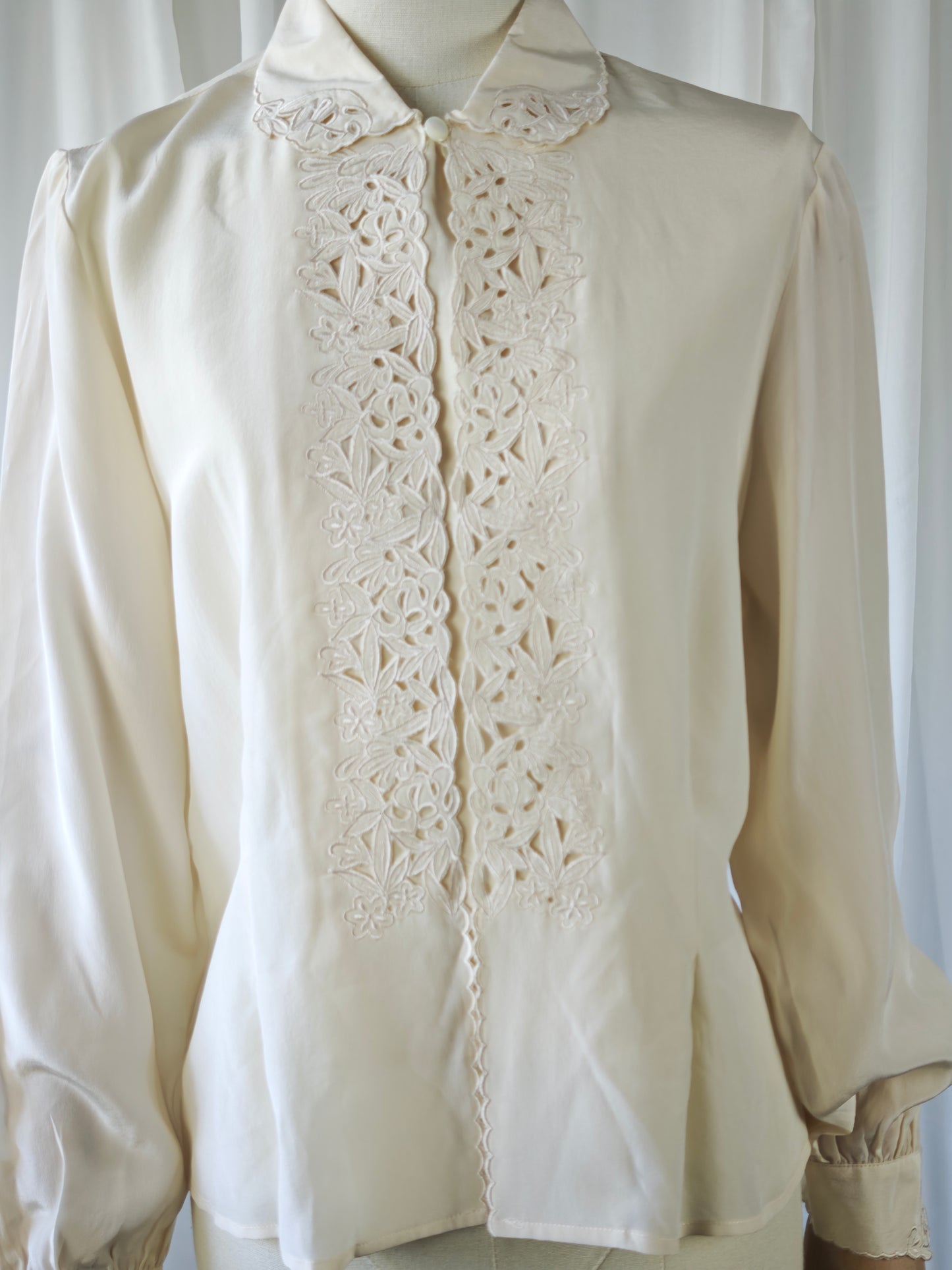 Romantic silk blouse - S