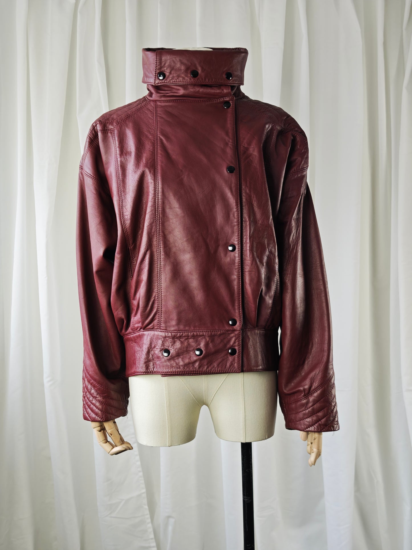 Leather burgundy bomber - S/M