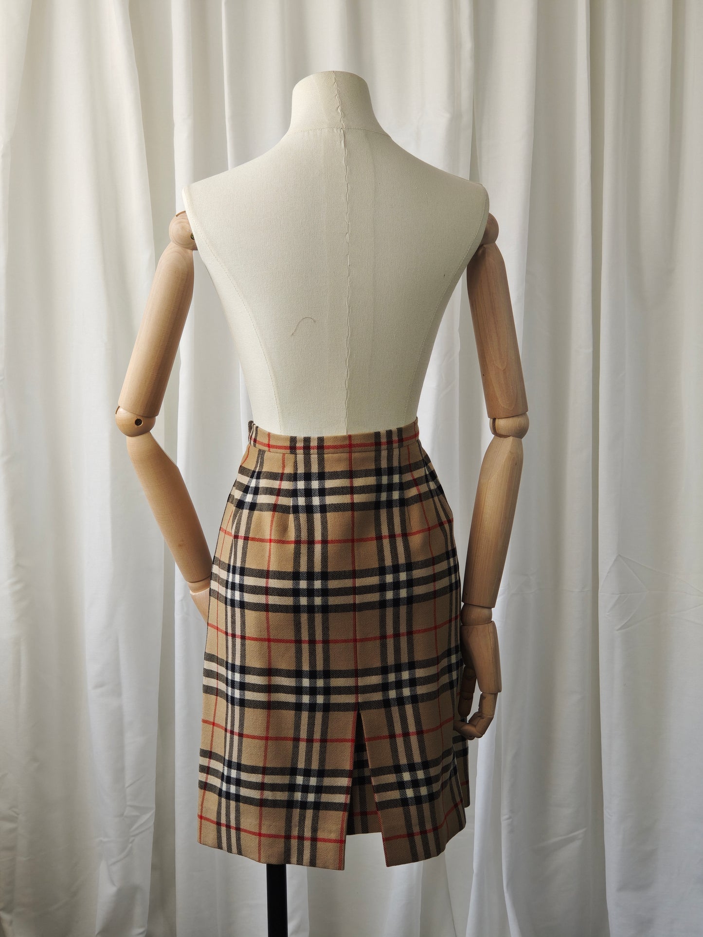 Burberry skirt - M